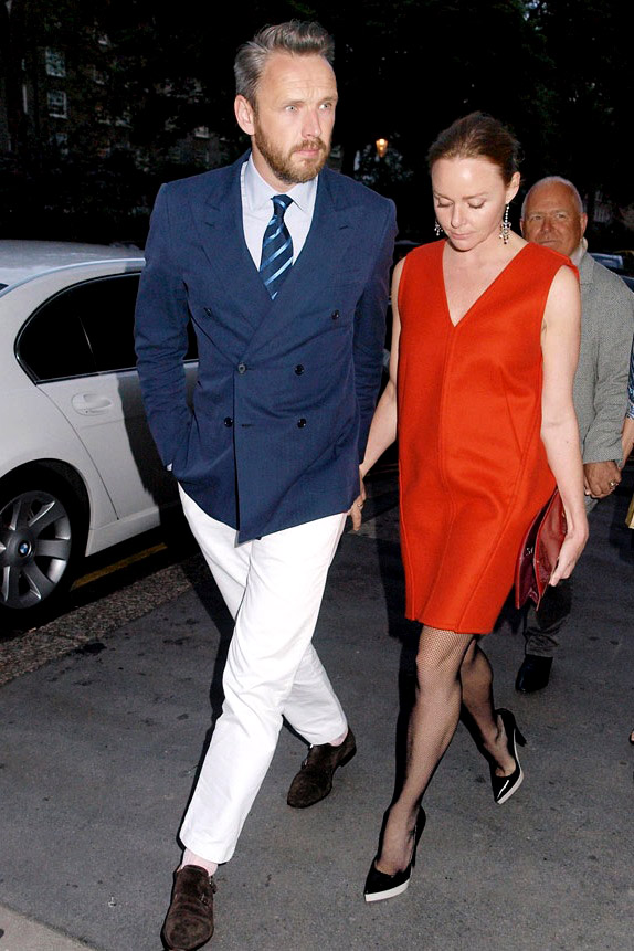 Stella McCartney enjoys an ice cream with husband Alasdhair Willis