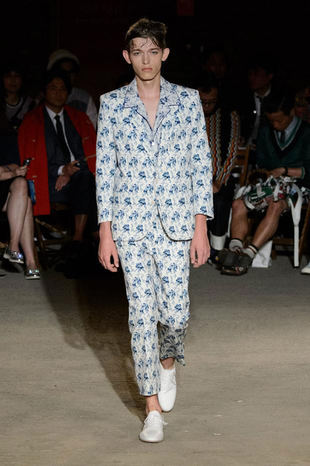 Alexander McQueen Menswear Spring/Summer 2016 collection