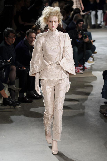 Alexander McQueen Autumn/Winter 2015 women's collection