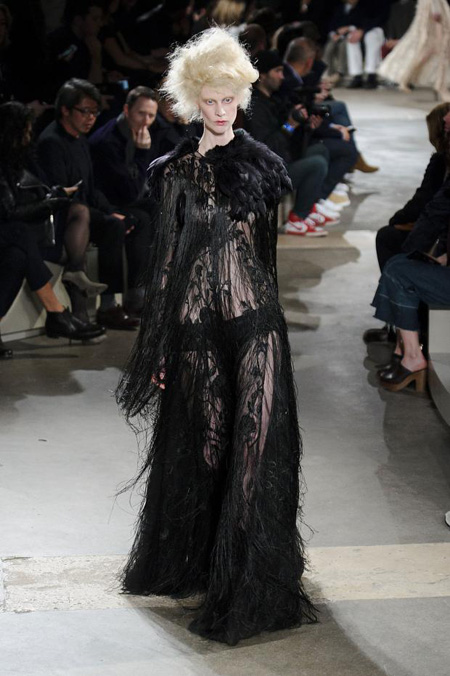 Alexander McQueen Autumn/Winter 2015 women's collection