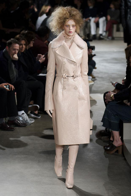 Alexander McQueen Autumn/Winter 2015 women's collection