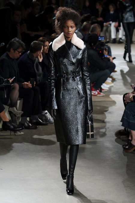 Alexander McQueen Autumn/Winter 2015 women's collection