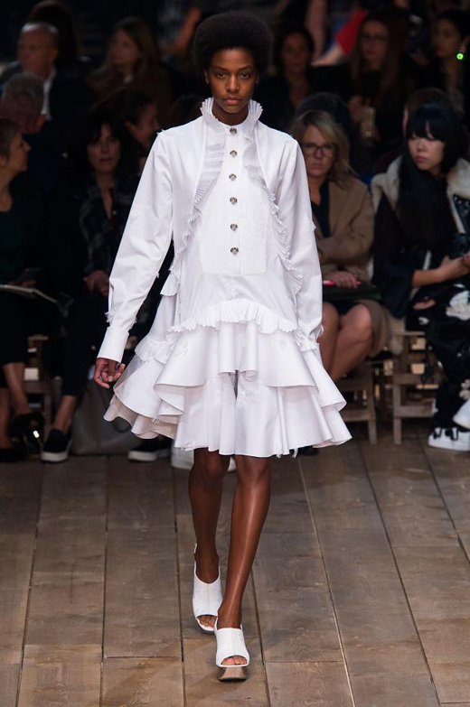 Alexander McQueen Spring/Summer 2016 Womenswear collection