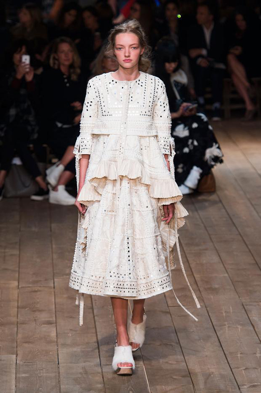 Alexander McQueen Spring/Summer 2016 Womenswear collection