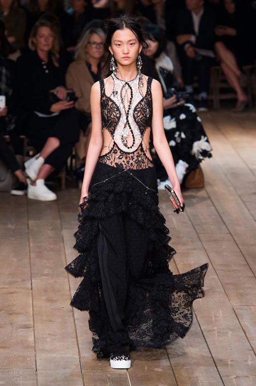 Alexander McQueen Spring/Summer 2016 Womenswear collection