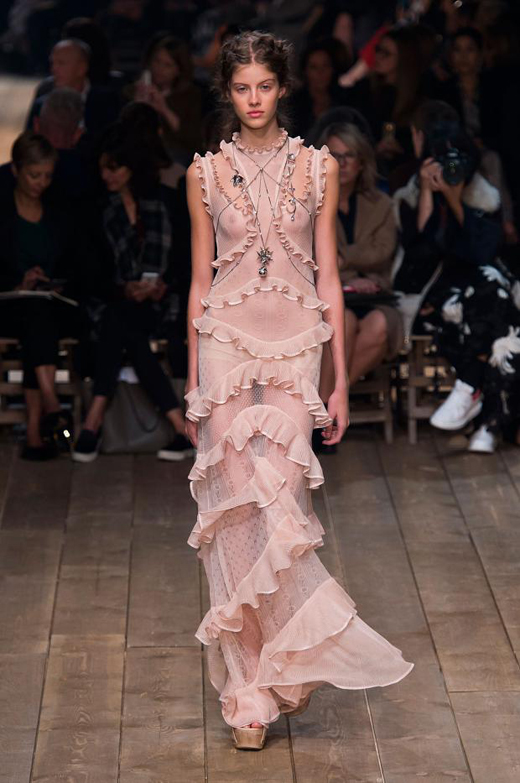 Alexander McQueen Spring/Summer 2016 Womenswear collection