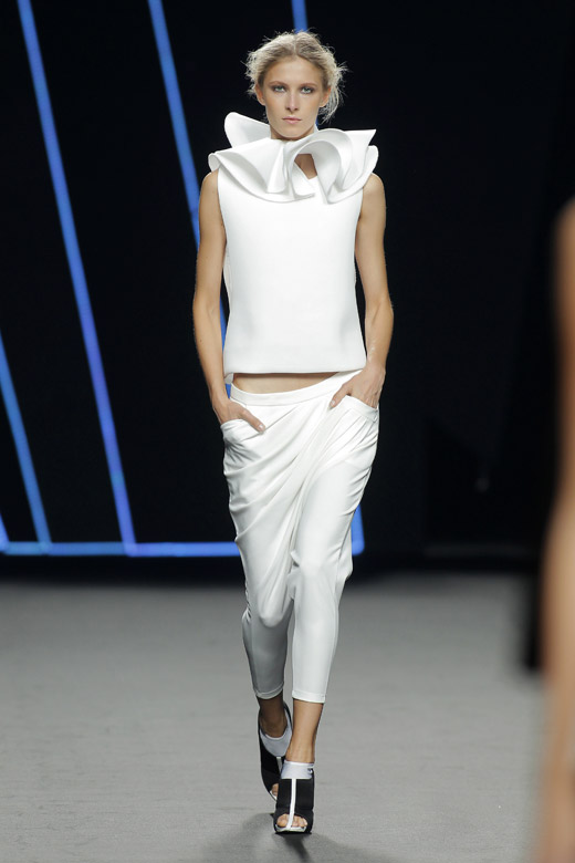 Amaya Arzuaga Spring-Summer 2016 collection at MBFW Madrid