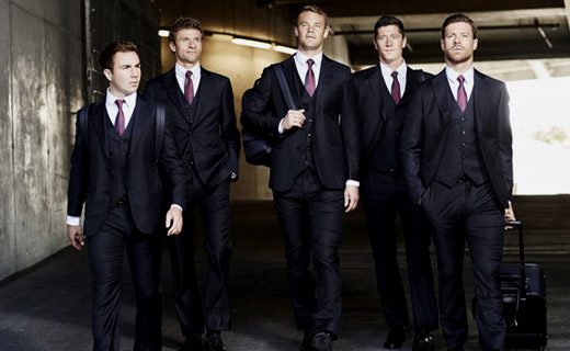 Players from Bayern M?nchen wearing Armani Made-to-Measure 