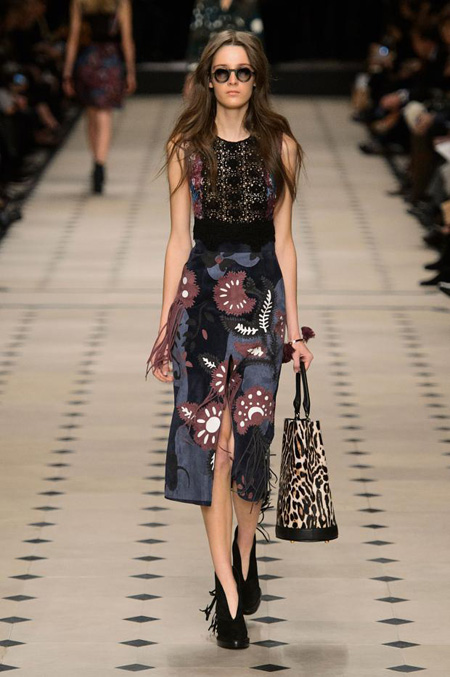 Womenswear: Burberry Prorsum Autumn/Winter 2015 collection 