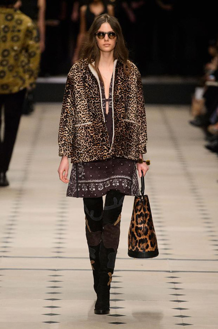 Womenswear: Burberry Prorsum Autumn/Winter 2015 collection 