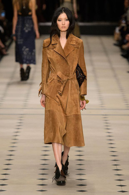 Womenswear: Burberry Prorsum Autumn/Winter 2015 collection 