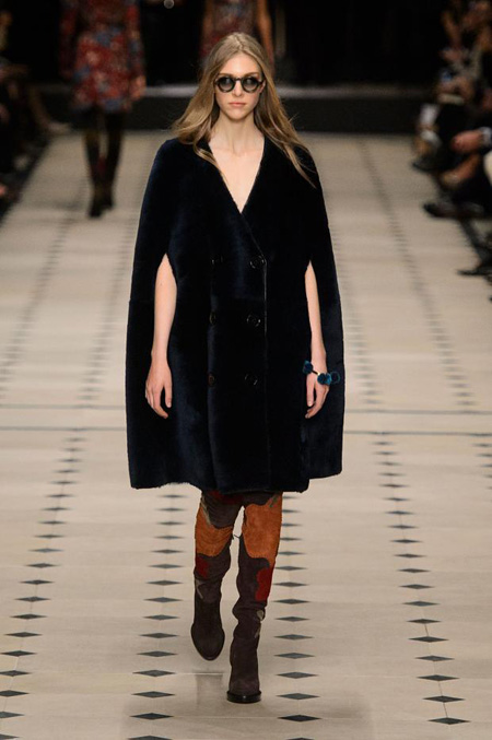 Womenswear: Burberry Prorsum Autumn/Winter 2015 collection 