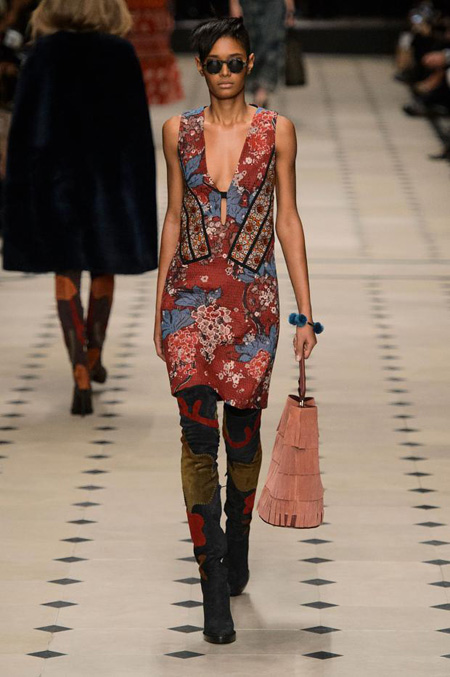 Womenswear: Burberry Prorsum Autumn/Winter 2015 collection 