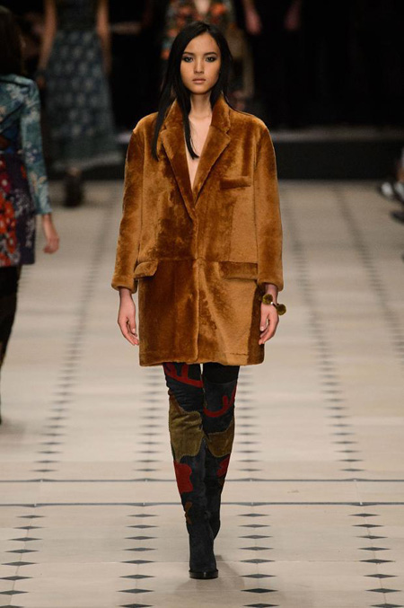 Womenswear: Burberry Prorsum Autumn/Winter 2015 collection 