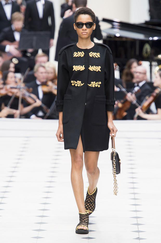 Womenswear: Burberry Spring/Summer 2016 collection
