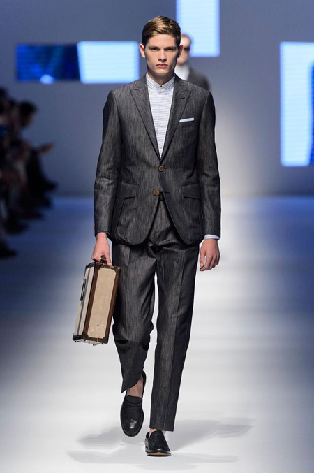 A Kaleidoscopic Summer by Canali Spring-Summer 2016