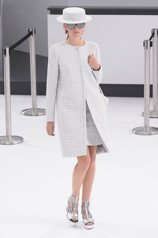 Spring/Summer 2016 Ready-to-wear collection CHANEL Airlines