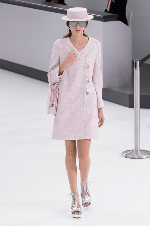 Spring/Summer 2016 Ready-to-wear collection CHANEL Airlines