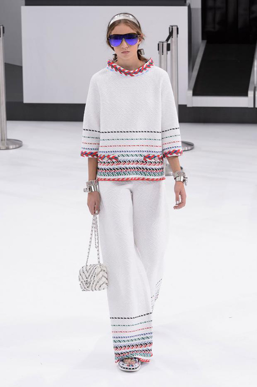 Spring/Summer 2016 Ready-to-wear collection CHANEL Airlines