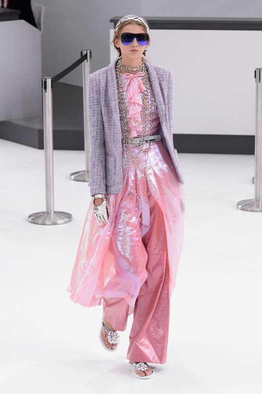 Spring/Summer 2016 Ready-to-wear collection CHANEL Airlines