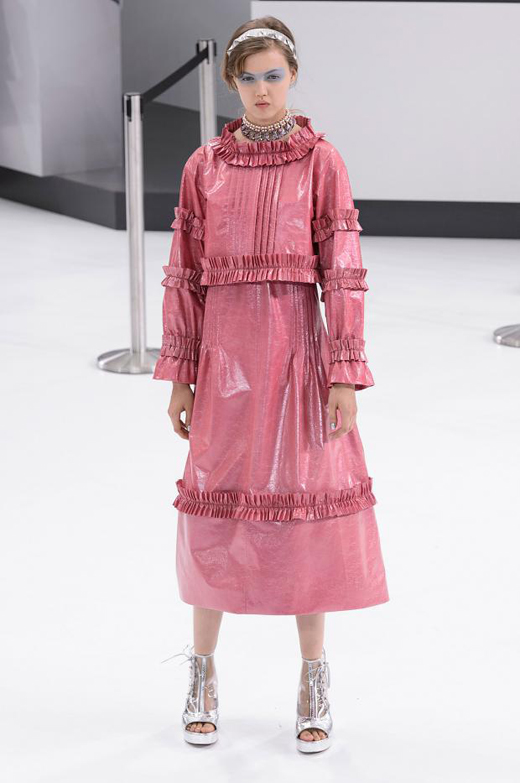 Spring/Summer 2016 Ready-to-wear collection CHANEL Airlines