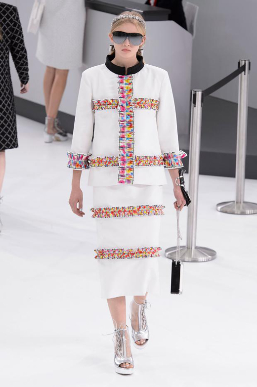 Spring/Summer 2016 Ready-to-wear collection CHANEL Airlines