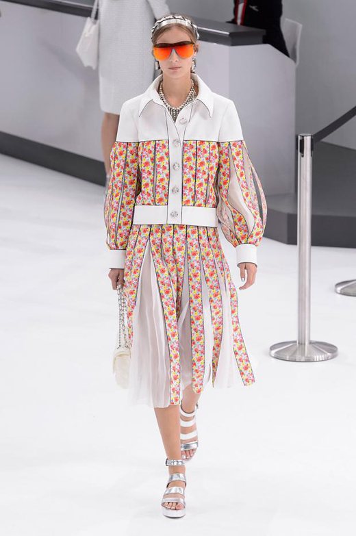 Spring/Summer 2016 Ready-to-wear collection CHANEL Airlines