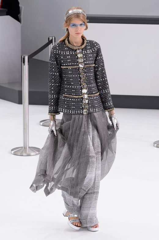 Spring/Summer 2016 Ready-to-wear collection CHANEL Airlines