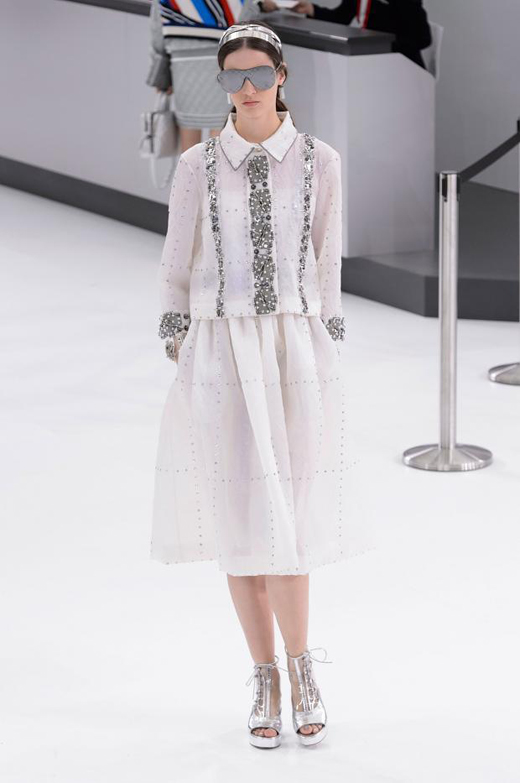 Spring/Summer 2016 Ready-to-wear collection CHANEL Airlines