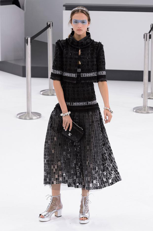 Spring/Summer 2016 Ready-to-wear collection CHANEL Airlines