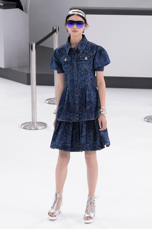 Spring/Summer 2016 Ready-to-wear collection CHANEL Airlines