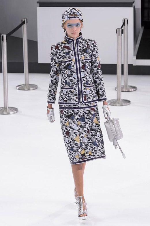 Spring/Summer 2016 Ready-to-wear collection CHANEL Airlines