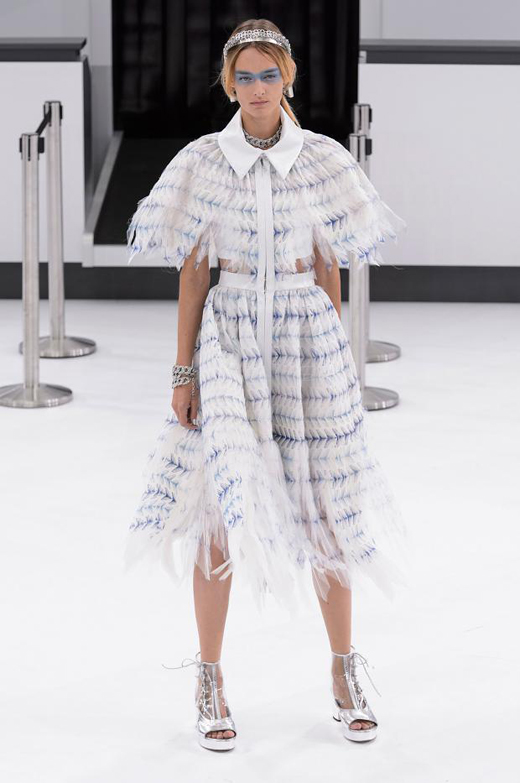 Spring/Summer 2016 Ready-to-wear collection CHANEL Airlines