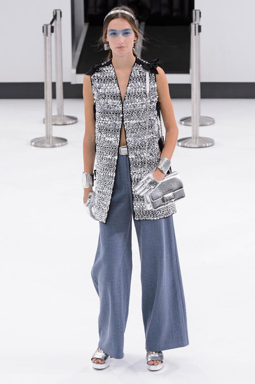 Spring/Summer 2016 Ready-to-wear collection CHANEL Airlines