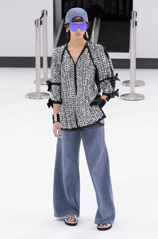 Spring/Summer 2016 Ready-to-wear collection CHANEL Airlines