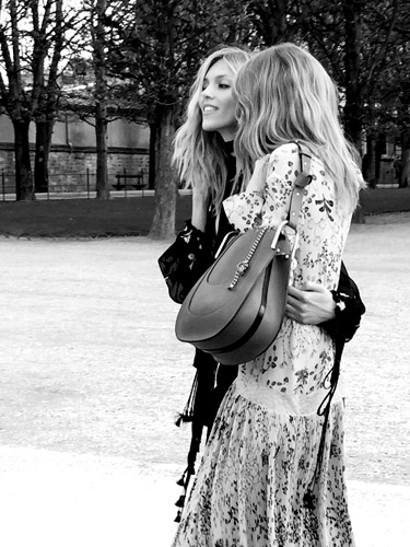 Friendship with style for Fall-Winter 2015/2016 in Chloé campaign