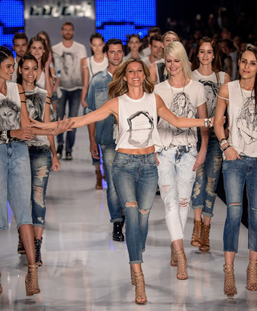 Colcci Spring-Summer 2016: Women's -  Gisele Bündchen's last runway show