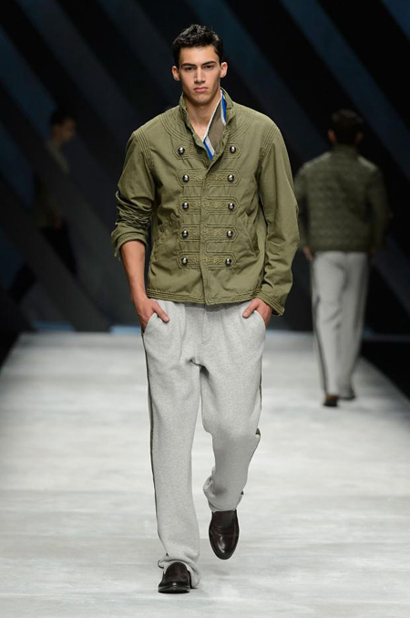 Neo-army inspiration and natural materials by Ermanno Scervino Spring ...