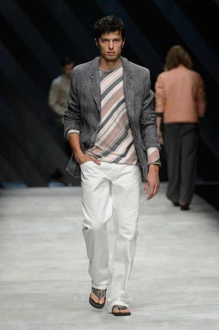 Neo-army inspiration and natural materials by Ermanno Scervino Spring ...