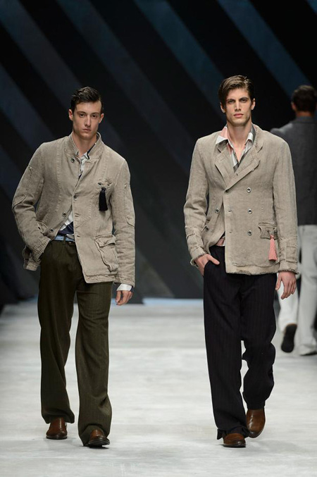 Neo-army inspiration and natural materials by Ermanno Scervino Spring/Summer 2016