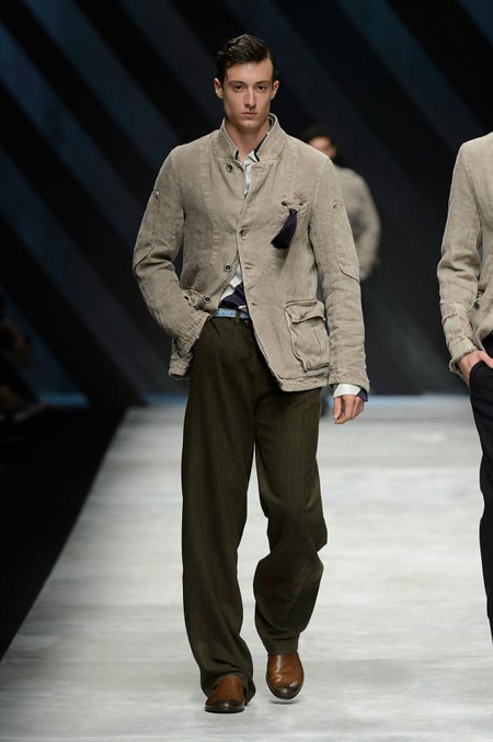 Neo-army inspiration and natural materials by Ermanno Scervino Spring ...