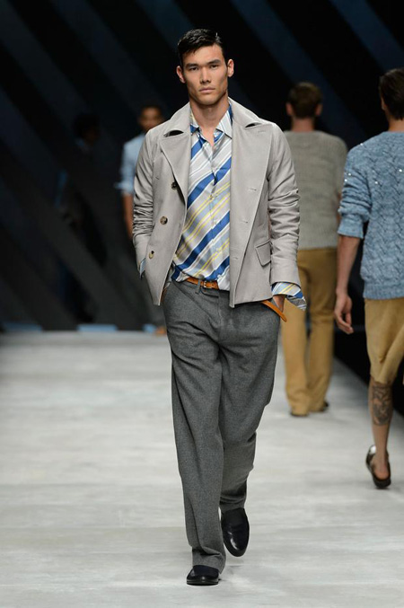 Neo-army inspiration and natural materials by Ermanno Scervino Spring ...