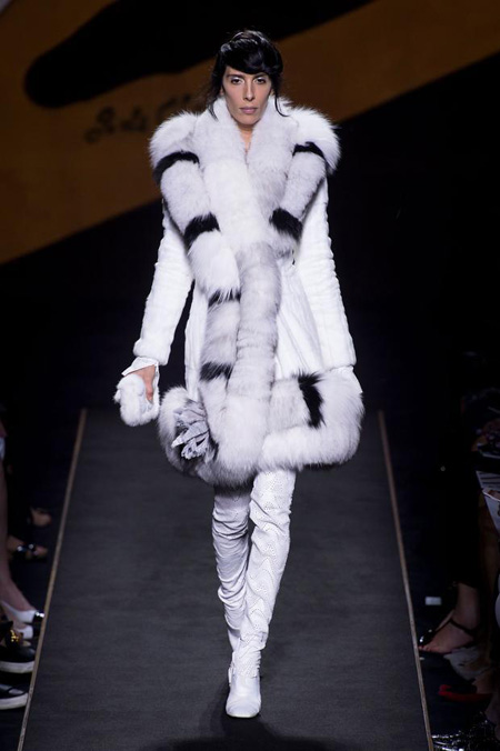 Silver Moon by Fendi Autumn/Winter 2015-2016 Haute Couture collection