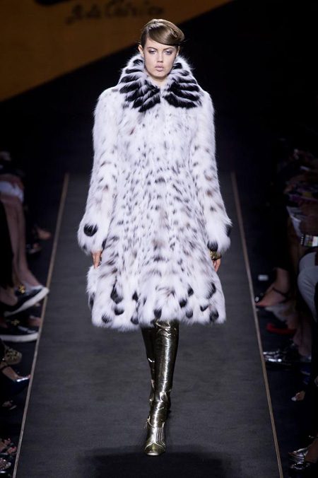 Silver Moon by Fendi Autumn/Winter 2015-2016 Haute Couture collection