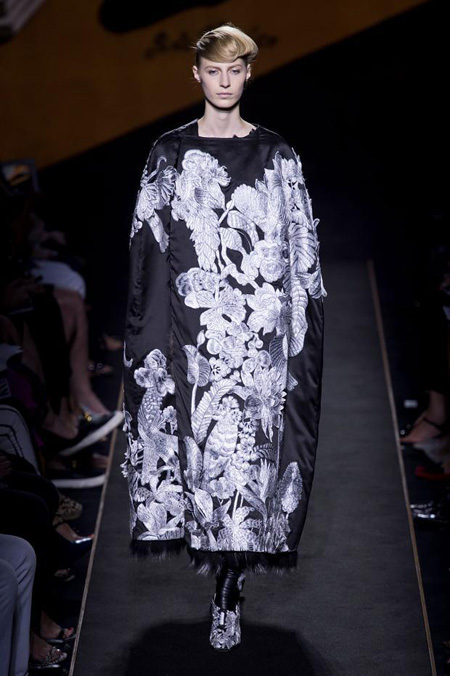 Silver Moon by Fendi Autumn/Winter 2015-2016 Haute Couture collection