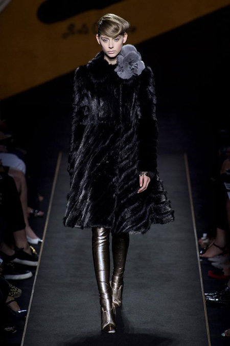 Silver Moon by Fendi Autumn/Winter 2015-2016 Haute Couture collection