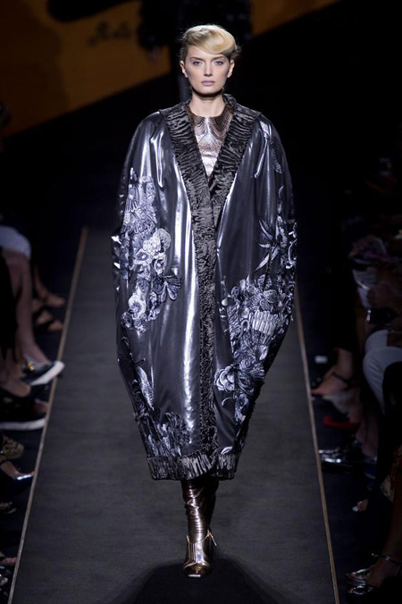 Silver Moon by Fendi Autumn/Winter 2015-2016 Haute Couture collection