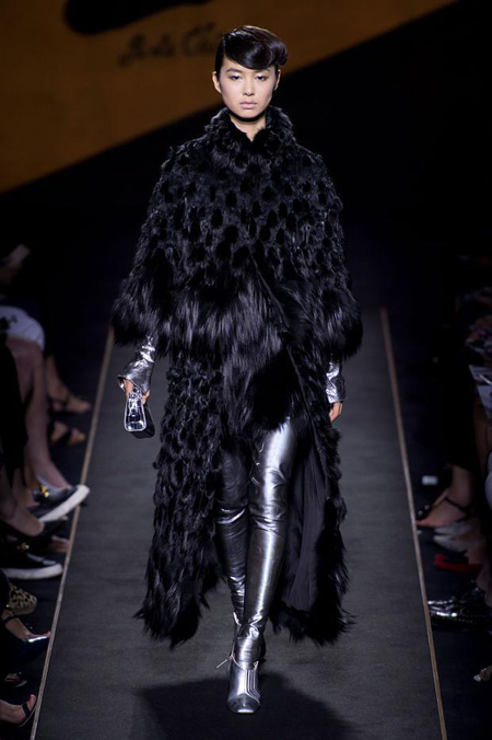 Silver Moon by Fendi Autumn/Winter 2015-2016 Haute Couture collection