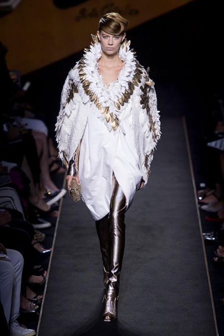 Silver Moon by Fendi Autumn/Winter 2015-2016 Haute Couture collection