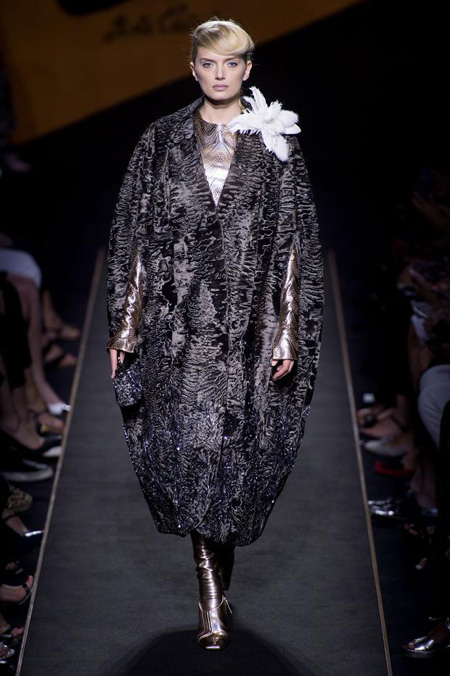 Silver Moon by Fendi Autumn/Winter 2015-2016 Haute Couture collection